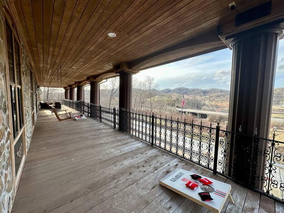 5 Bedroom Estate Near Casino And Downtown Bristol Esterno foto